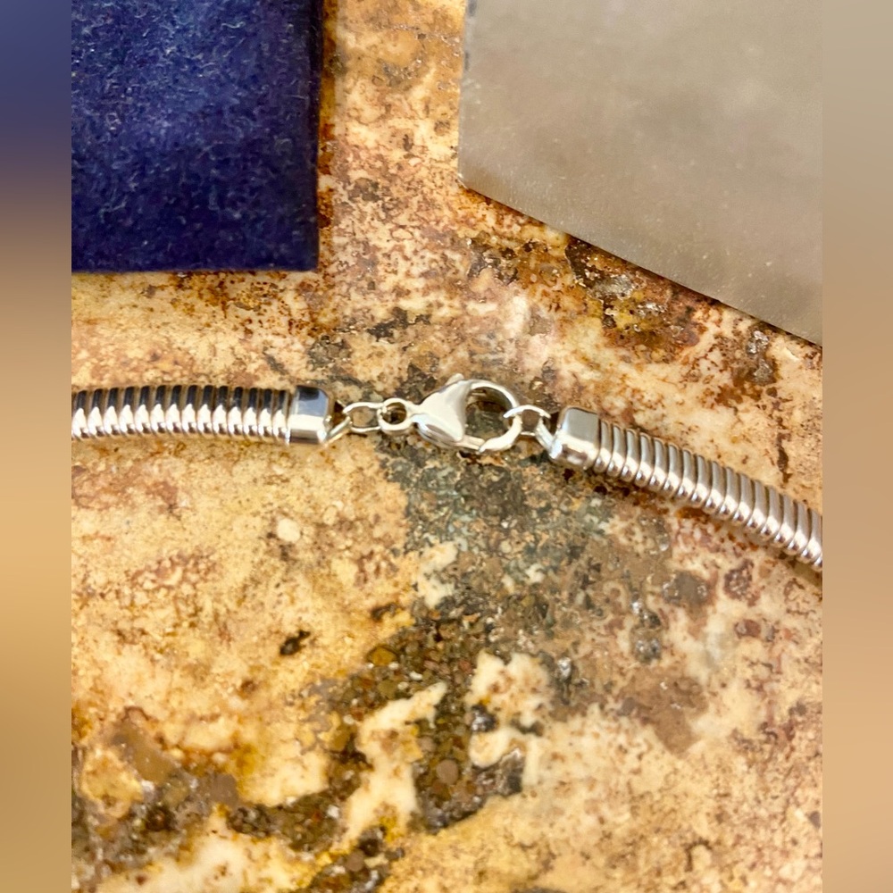 Sterling Silver 925 Omega Necklace 16 inches 🩶 - Picture 5 of 10